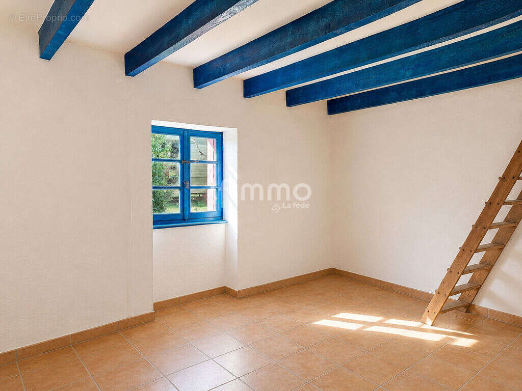 Maison à CAST