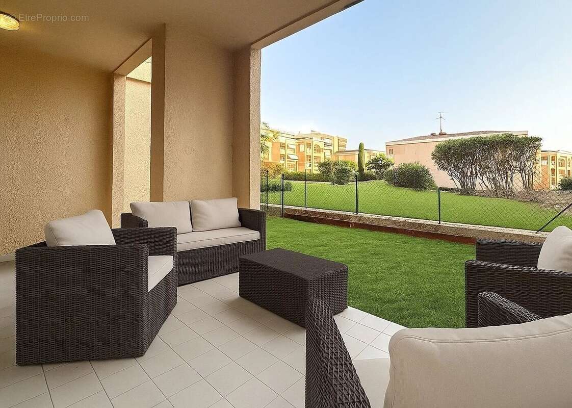 Appartement à LE CANNET