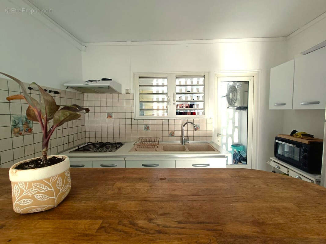 Photo 2 - Appartement à SAINT-DENIS