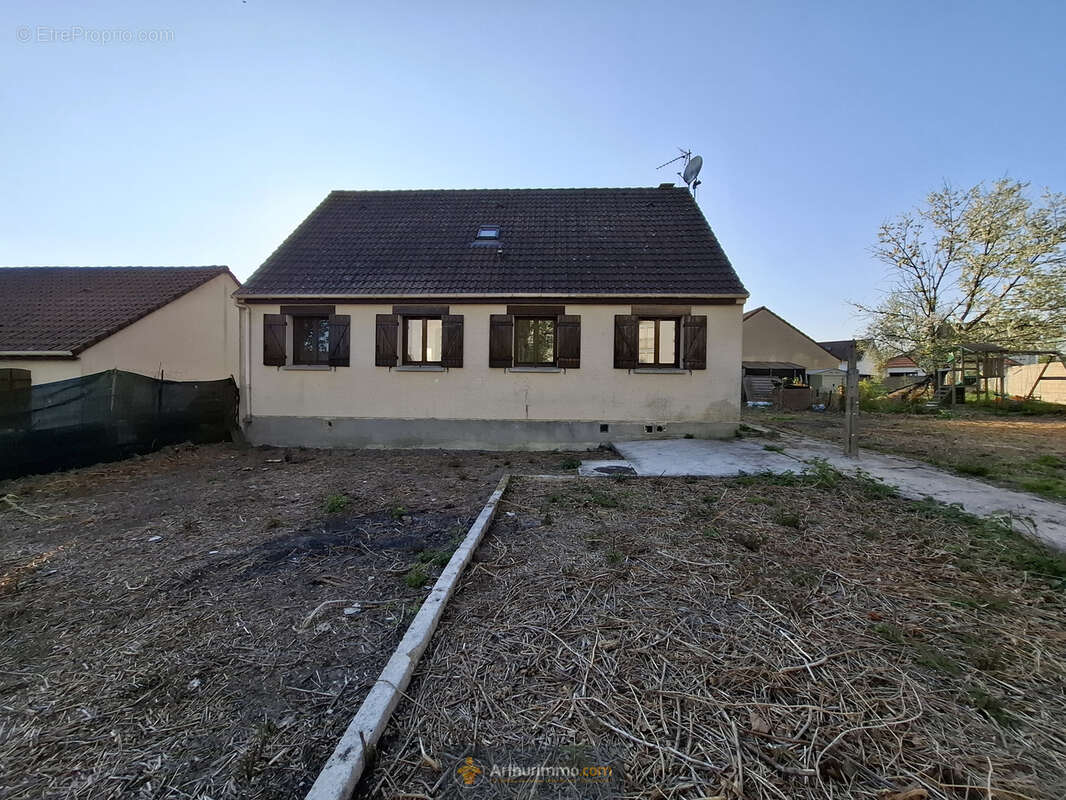 Maison à COULOMMIERS