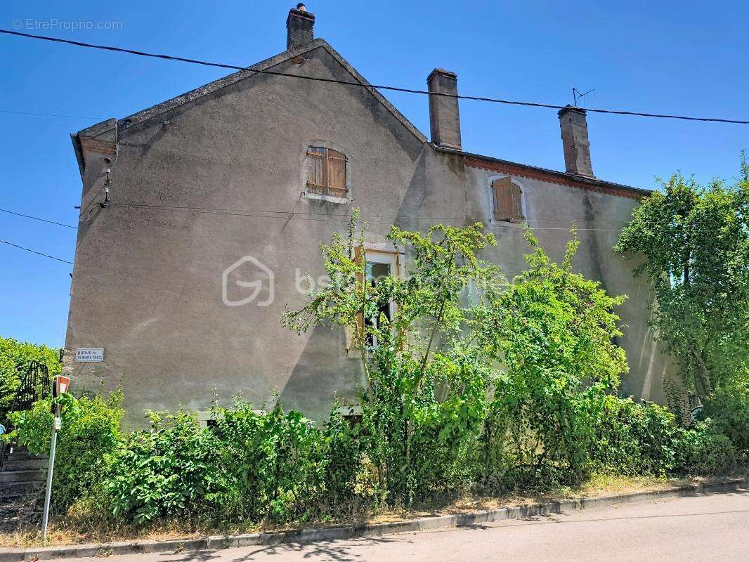 Maison a renover en deux parties avec terrain - photo 4