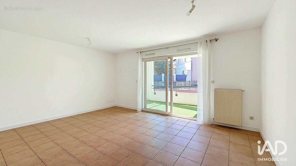 Photo 2 - Appartement à VOURLES