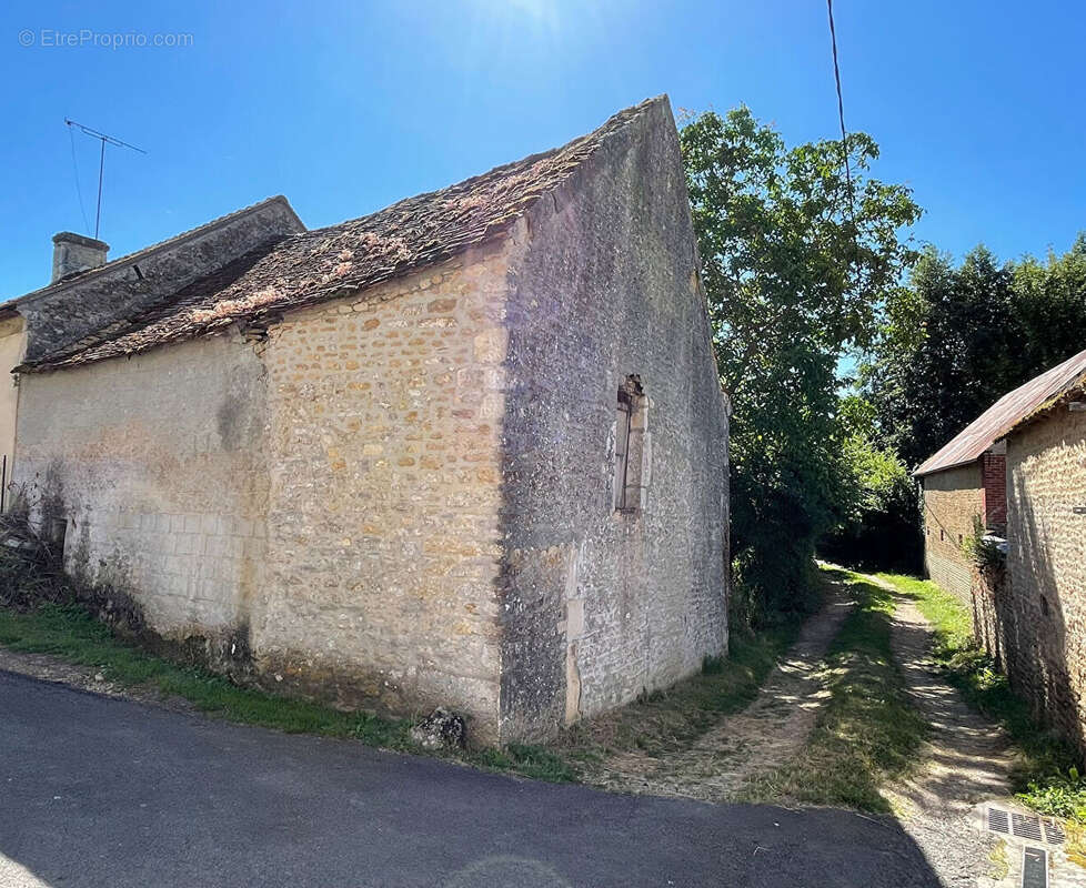 Autre à VILLY-LEZ-FALAISE