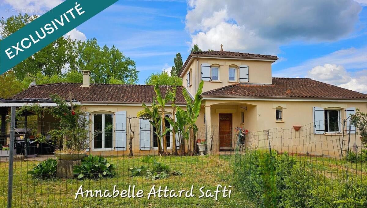 Photo 1 - Maison à HAUTEFORT