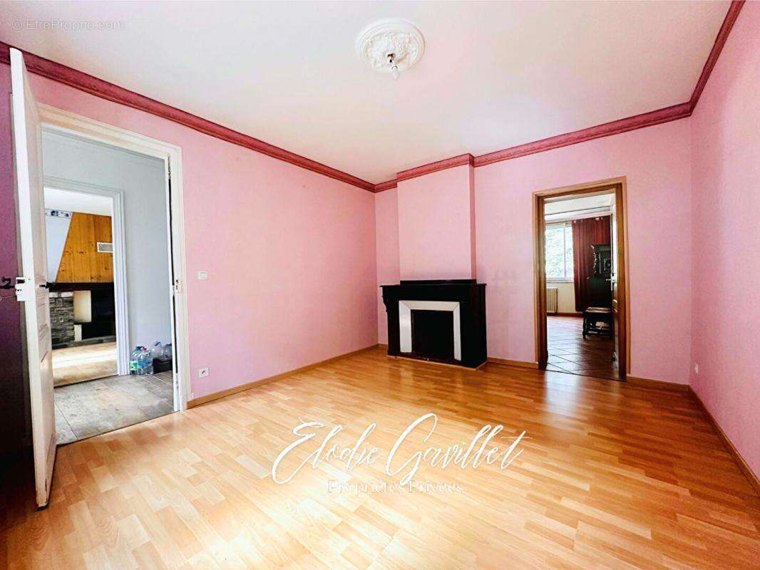 Maison à CUXAC-CABARDES