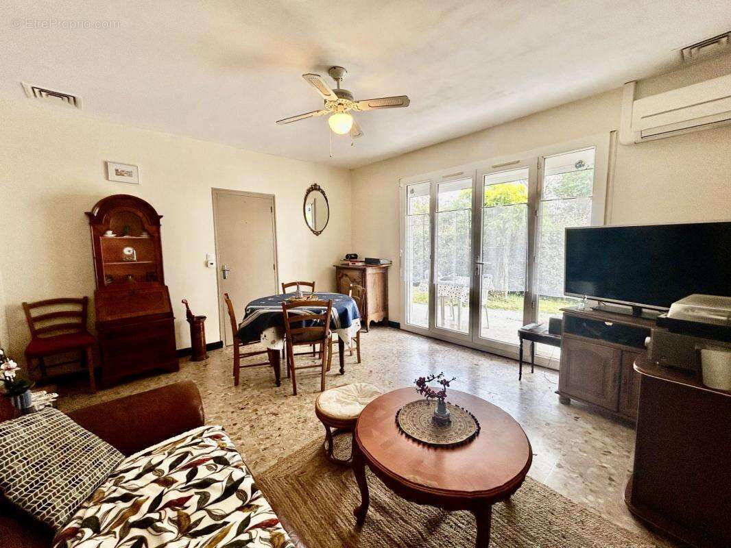 Maison à SAINT-LAURENT-DE-LA-PREE