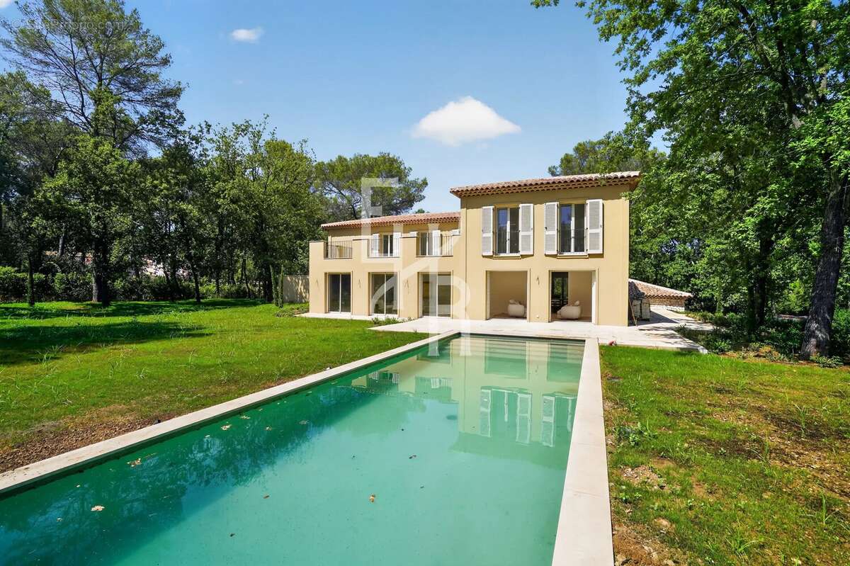 Maison à MOUGINS