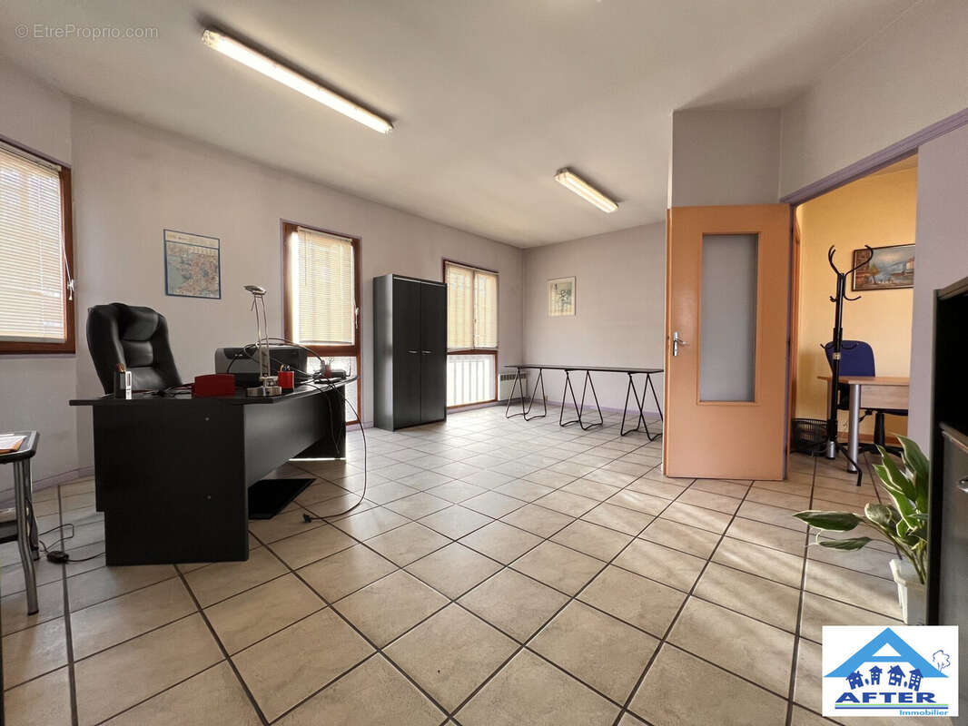 Commerce à CHANTEHEUX