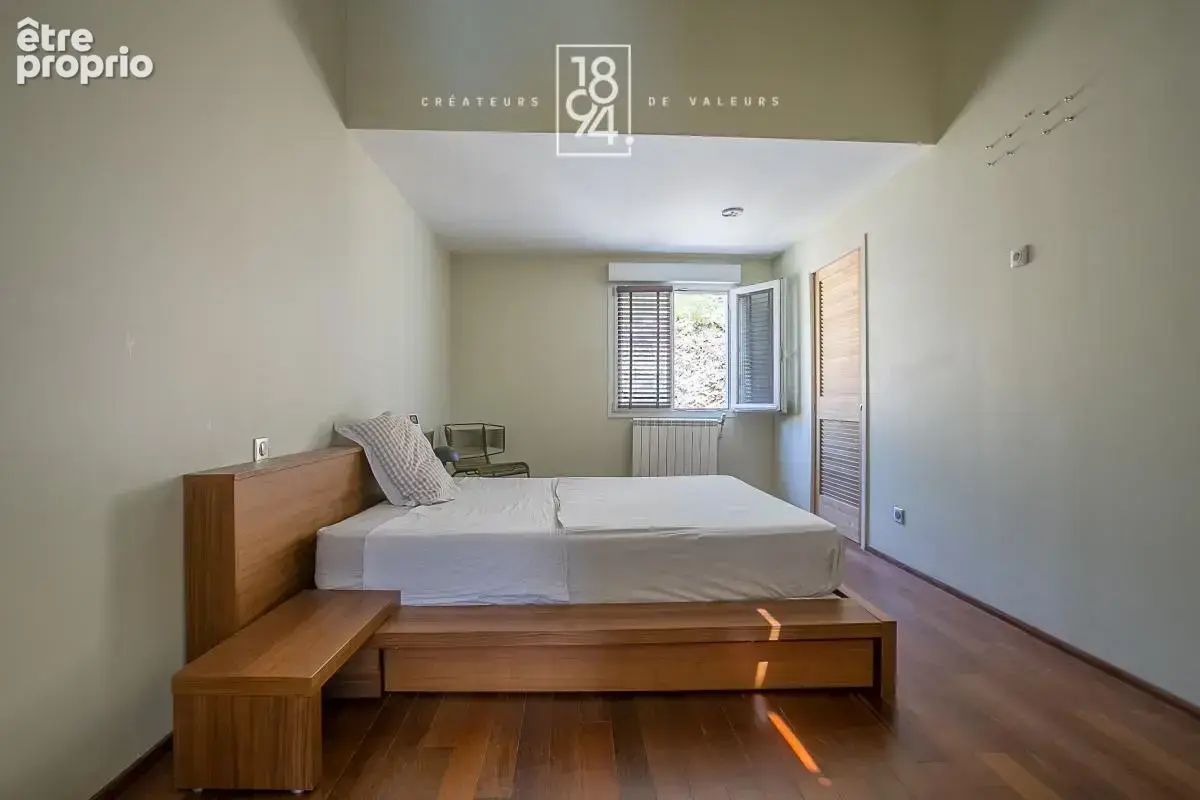 Vue mer – Maison de type 6 de 194 m² sur 1 250 m² de terrain avec piscine, studio indépendant et double garage - photo 14