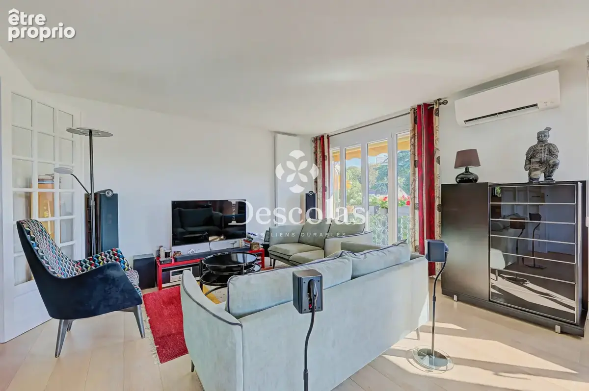 SAINT-GERMAIN-EN-LAYE - Appartement en parfait état en dernier étage - photo 3