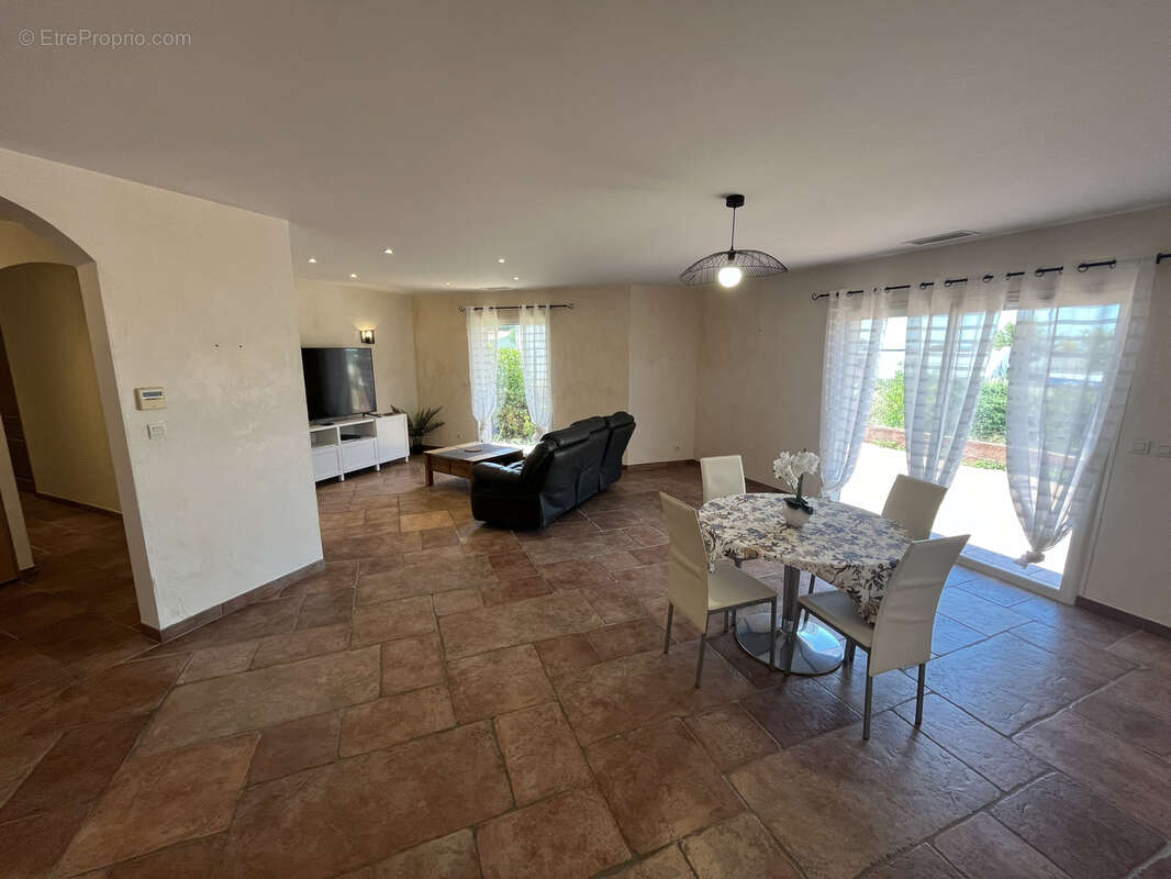 Magnifique Villa T5 de plain-pied SECTEUR Salles-d'Aude - photo 2
