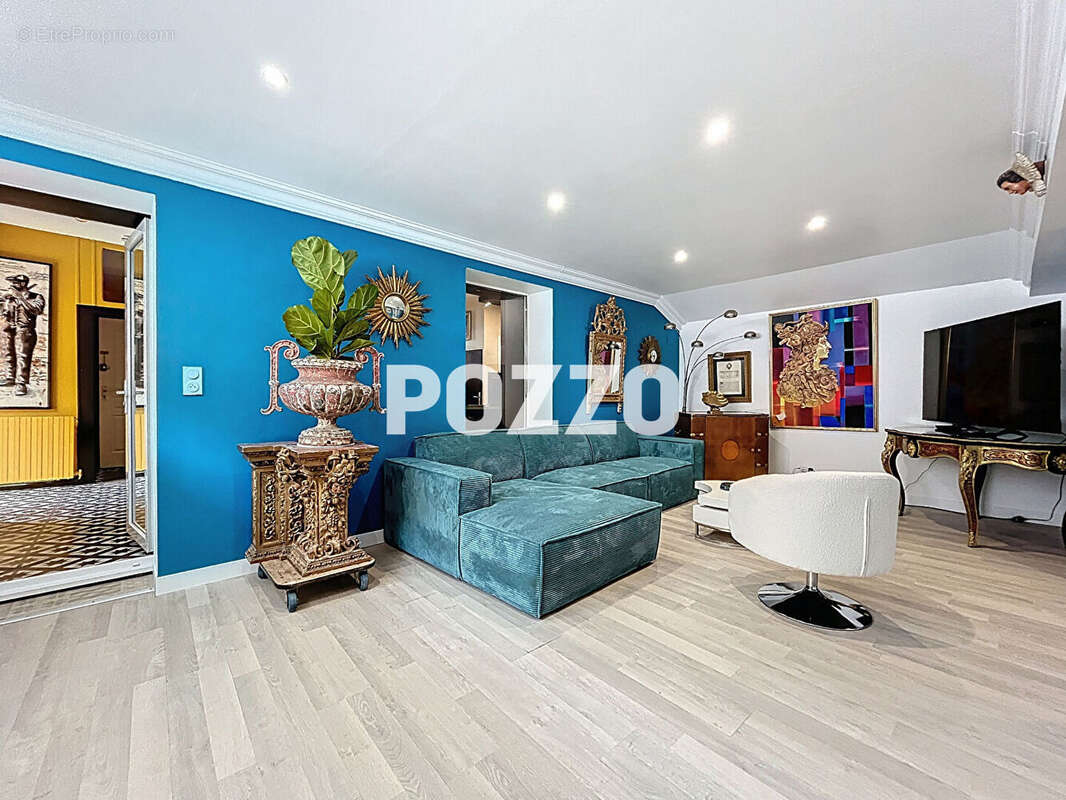 Immeuble en centre bourg de Gavray Sur Sienne (50450) - photo 3