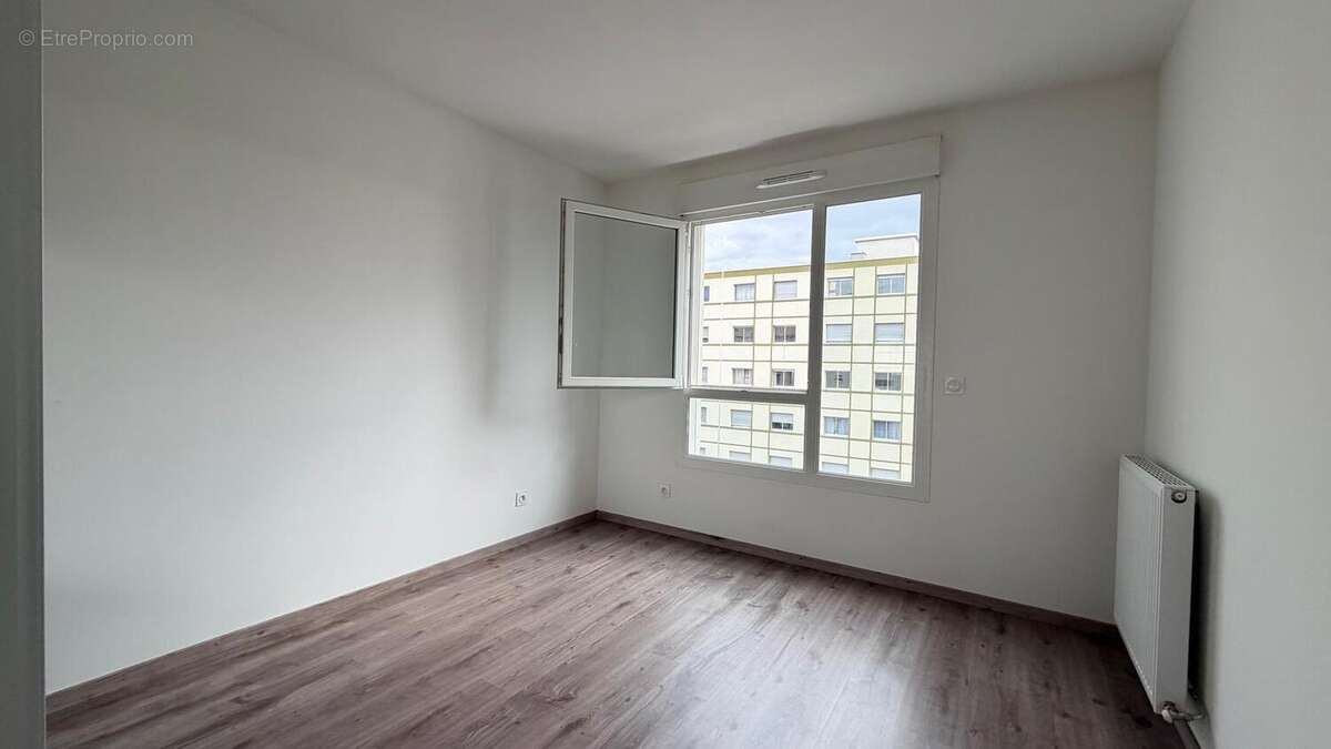 Photo 8 - Appartement à VILLEURBANNE