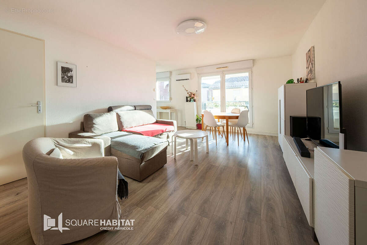 Appartement à FROUZINS