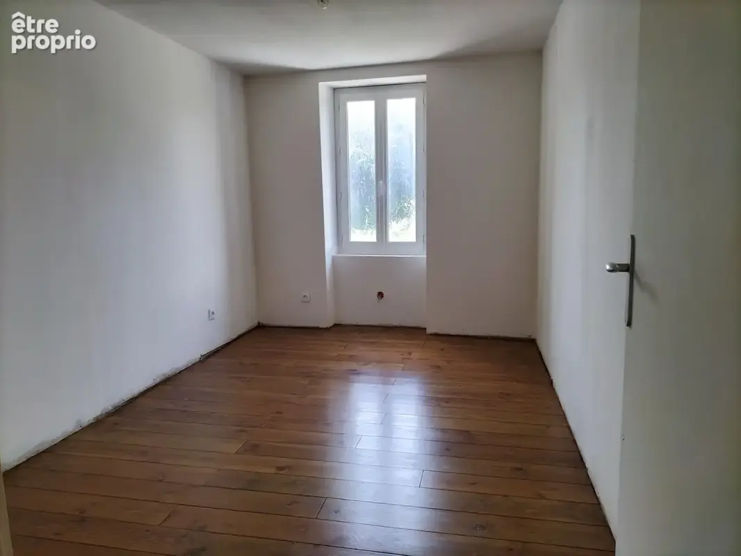 maison d'habitation spacieuse idéal pour petite famille , rénovation de qualité,  quartier calme - photo 12