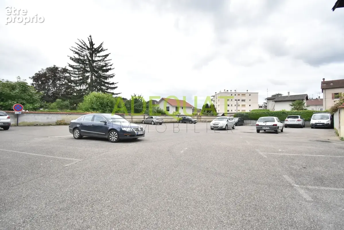LA TOUR DU PIN CENTRE, maison de ville entièrement à rénover / terrain de 557m2… - photo 12