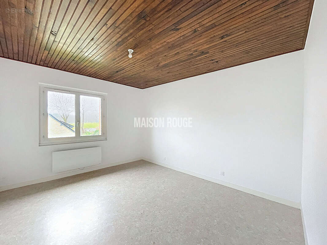 Maison à ROZ-LANDRIEUX