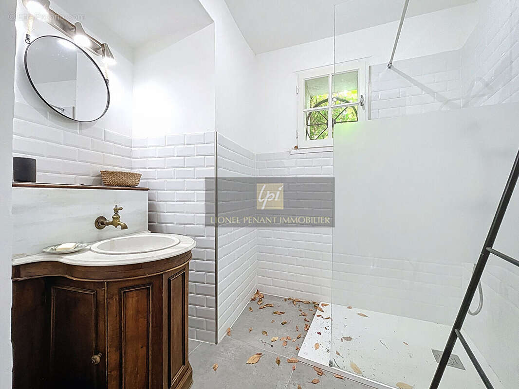 Maison à PERNES-LES-FONTAINES