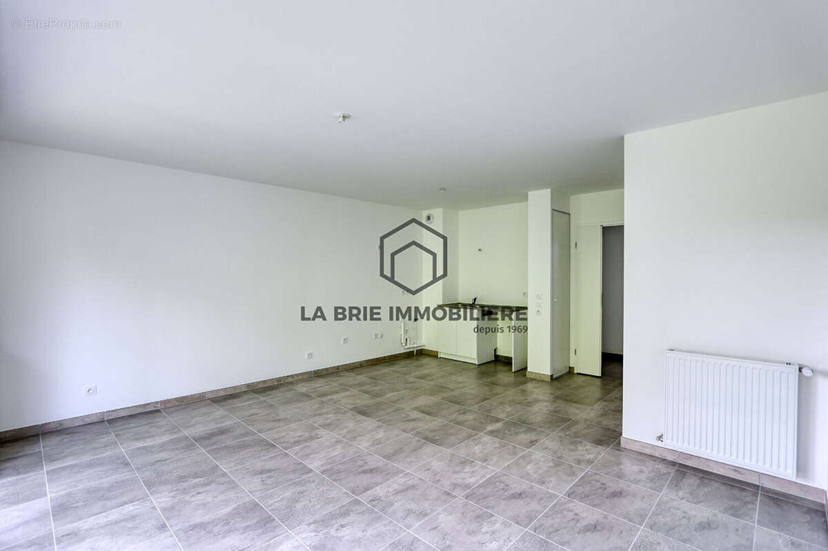 Appartement à EMERAINVILLE