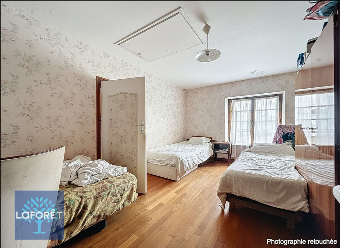 Maison à LOUVIGNE-DU-DESERT