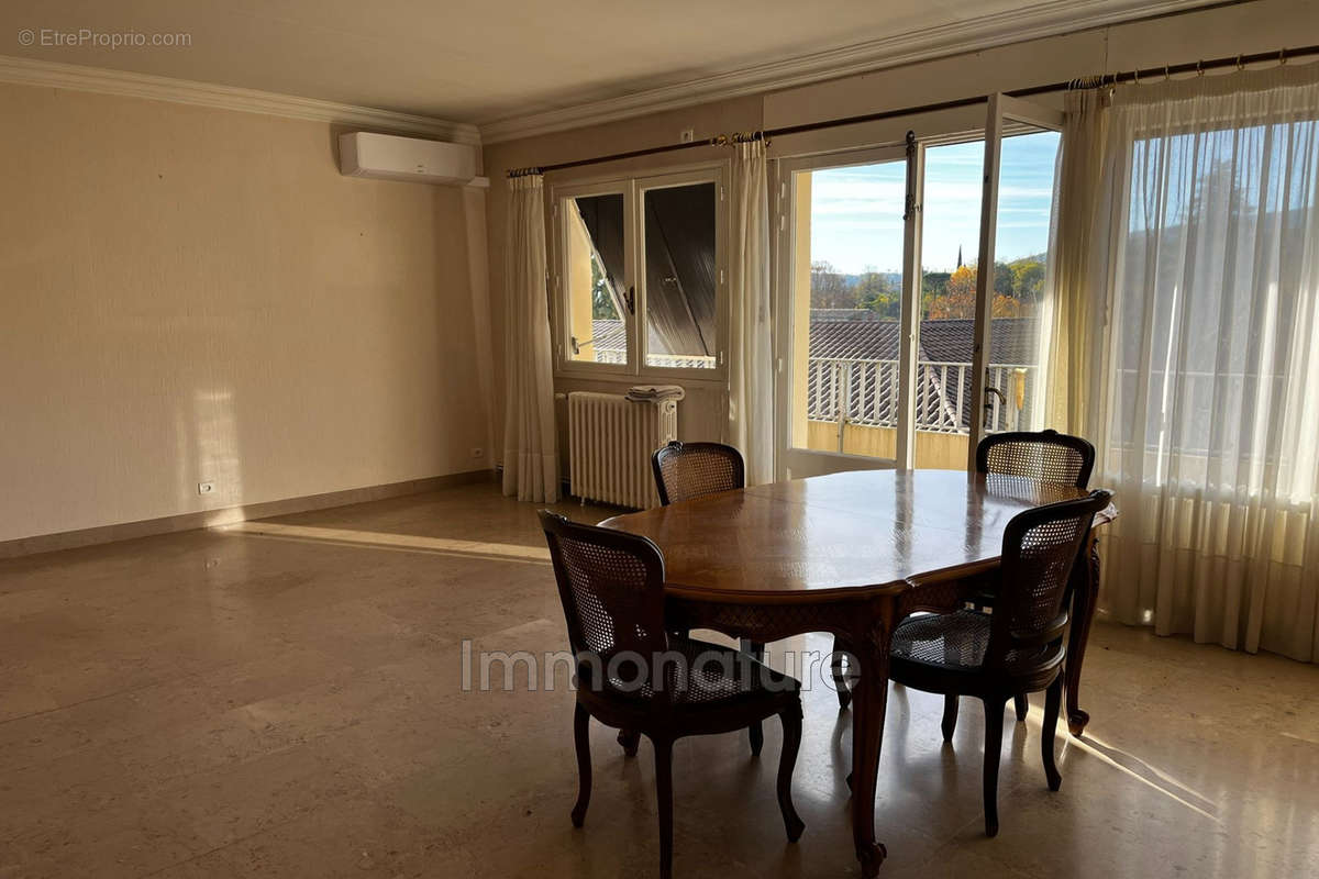 Appartement à GANGES