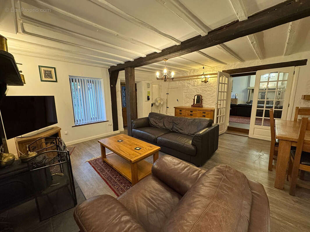 Maison à SAINT-HILAIRE-LA-TREILLE