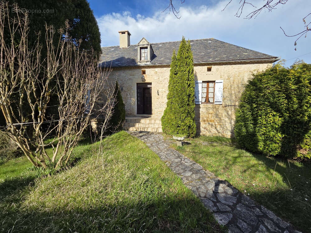 Maison à GRANGES-D'ANS