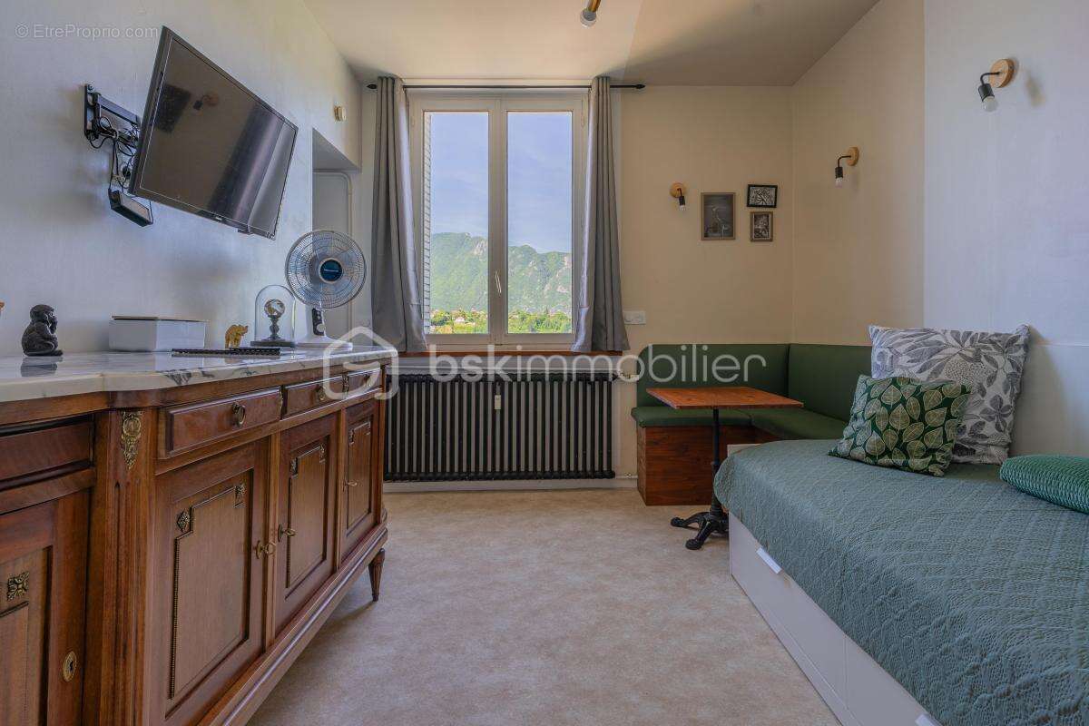 Appartement à AIX-LES-BAINS