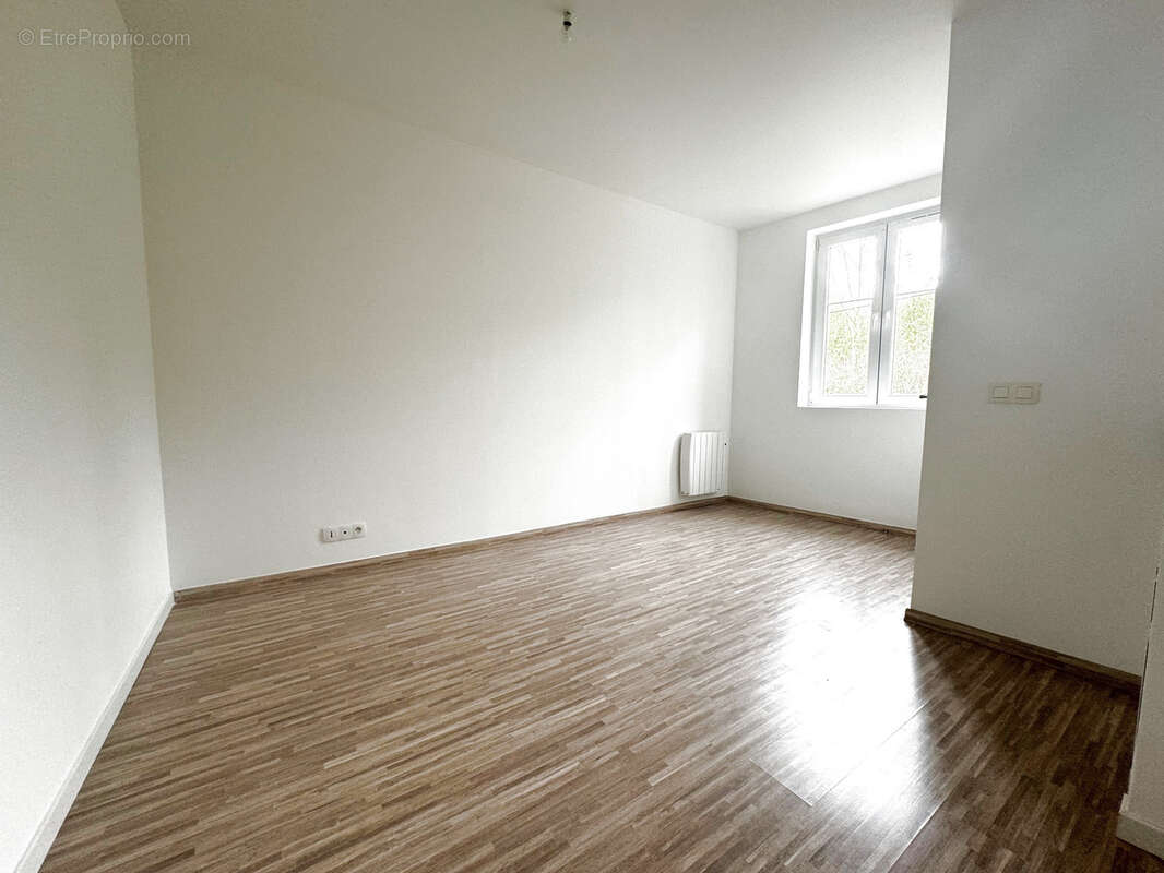 SAINT WITZ Appartement de 2 pièces en duplex de 37.95 m2 avec petite terrasse privative devant - photo 3