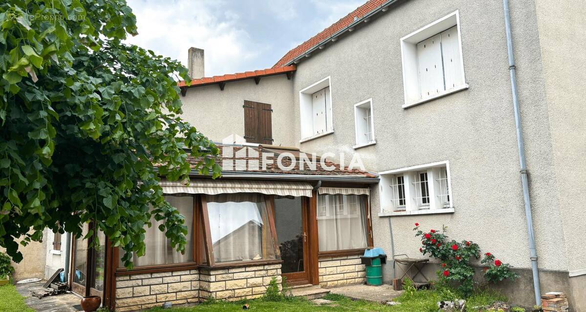 Maison à CHATELLERAULT