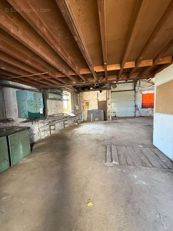 Commerce à VENAREY-LES-LAUMES