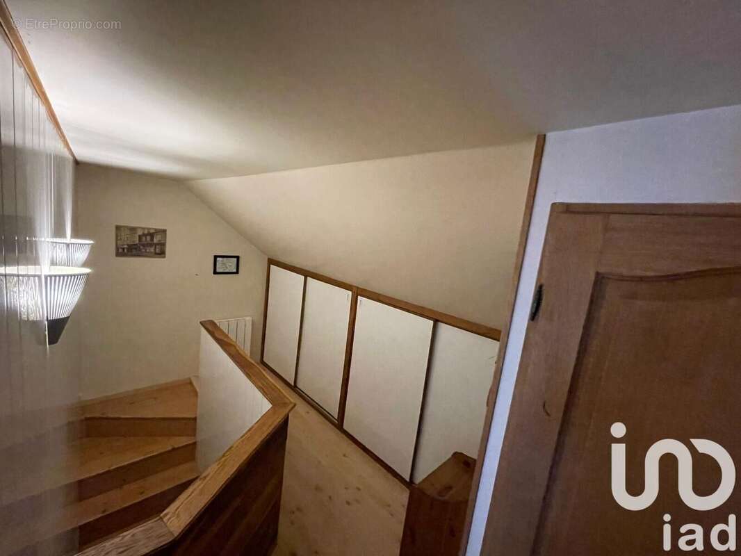 Photo 8 - Maison à LA CELLE-SUR-MORIN