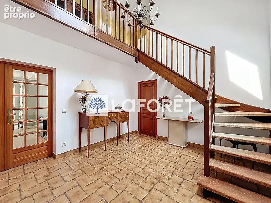 Maison familiale dans résidence avec piscine à Saint-Nom-la-Bretèche - photo 8