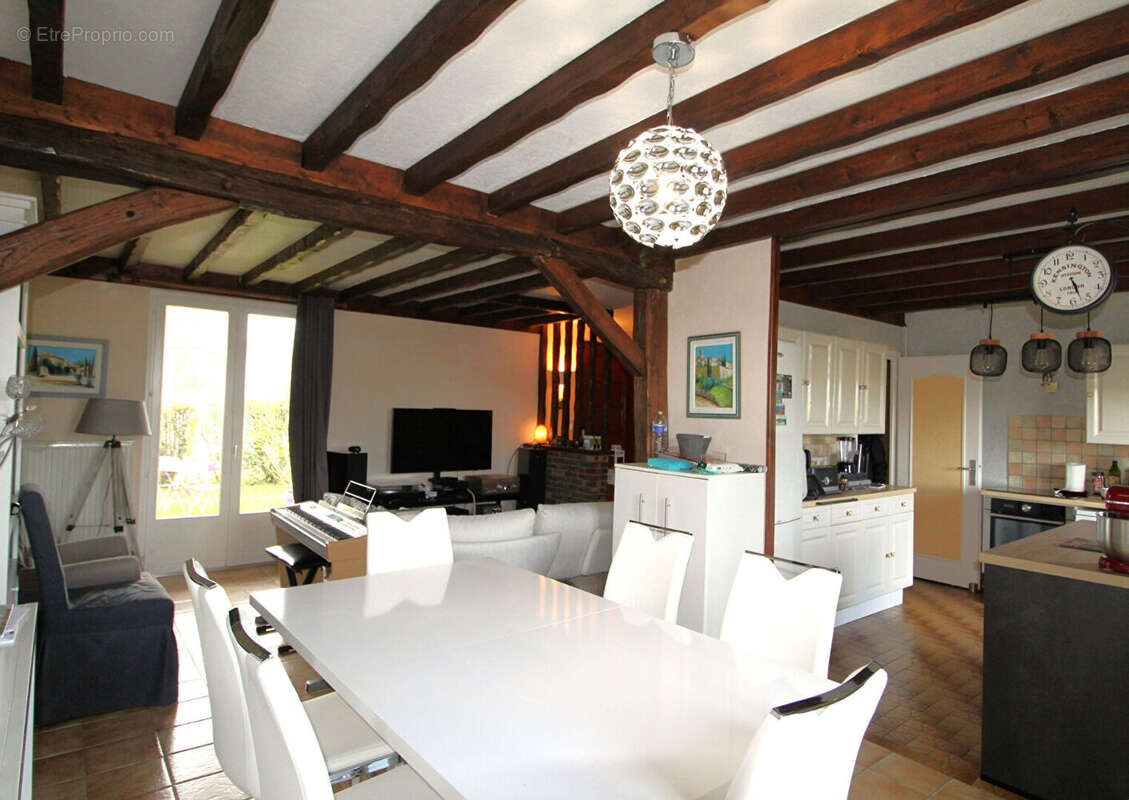 Maison à COLLONGES-LES-PREMIERES