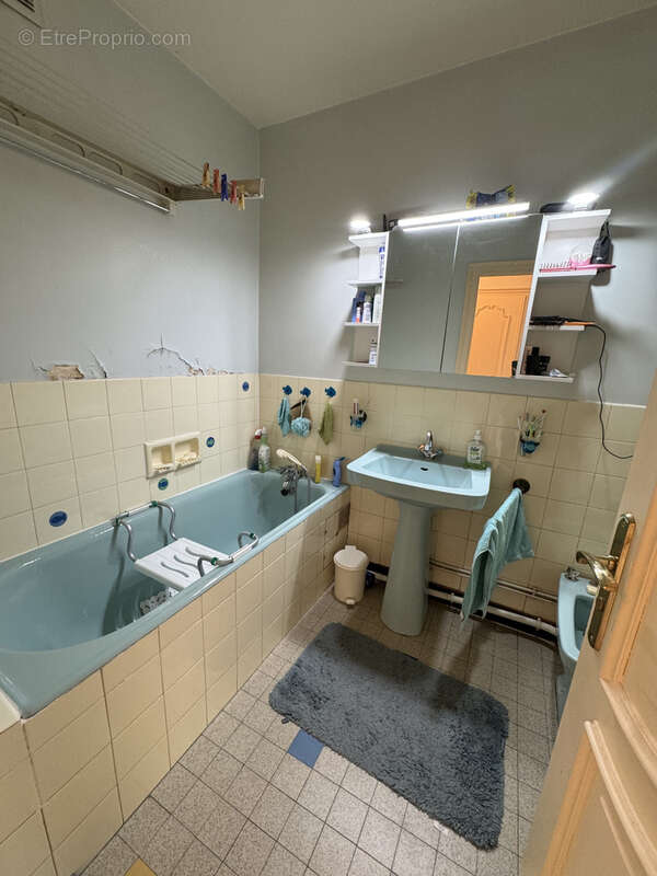 Appartement à SAINT-ETIENNE