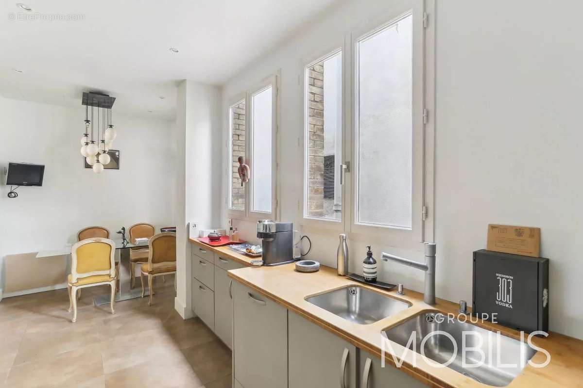 Appartement à PARIS-8E