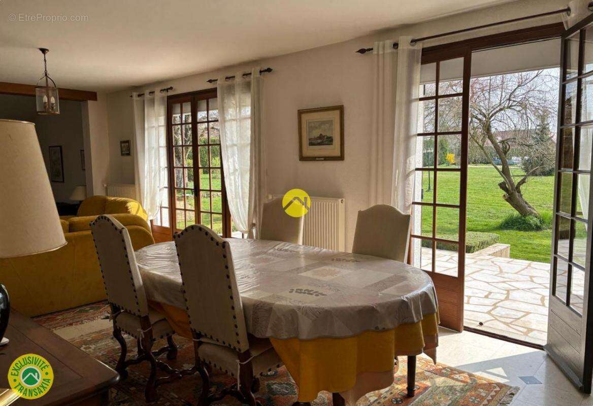 Maison à VILLEBOUGIS