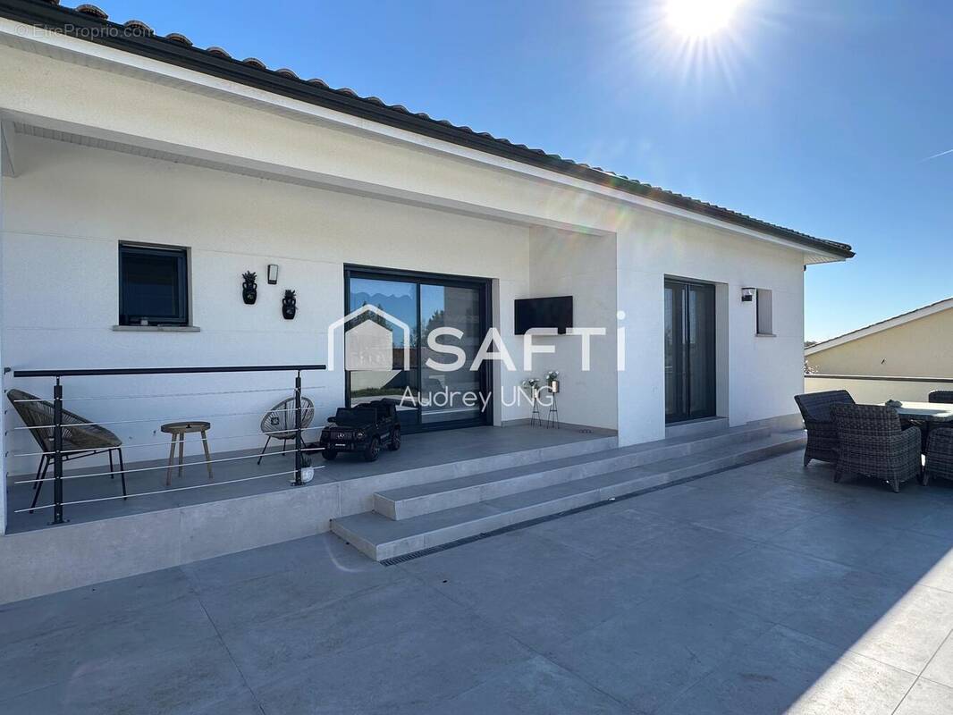 Photo 1 - Maison à CROIGNON