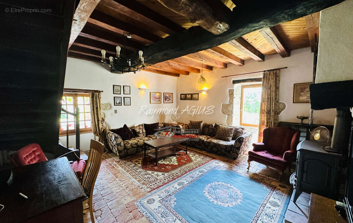 Charmante maison en pierre du XVIe siècle en Dordogne - photo 7