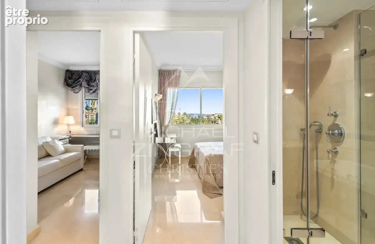 Cannes - Croisette - Prestigieux 4 pièces de 117m2 avec terrasses face à la mer - photo 19