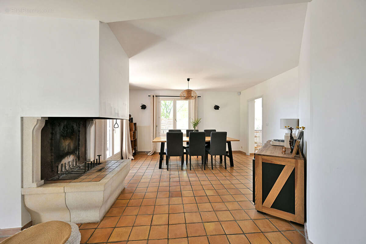 Maison à MILHAUD