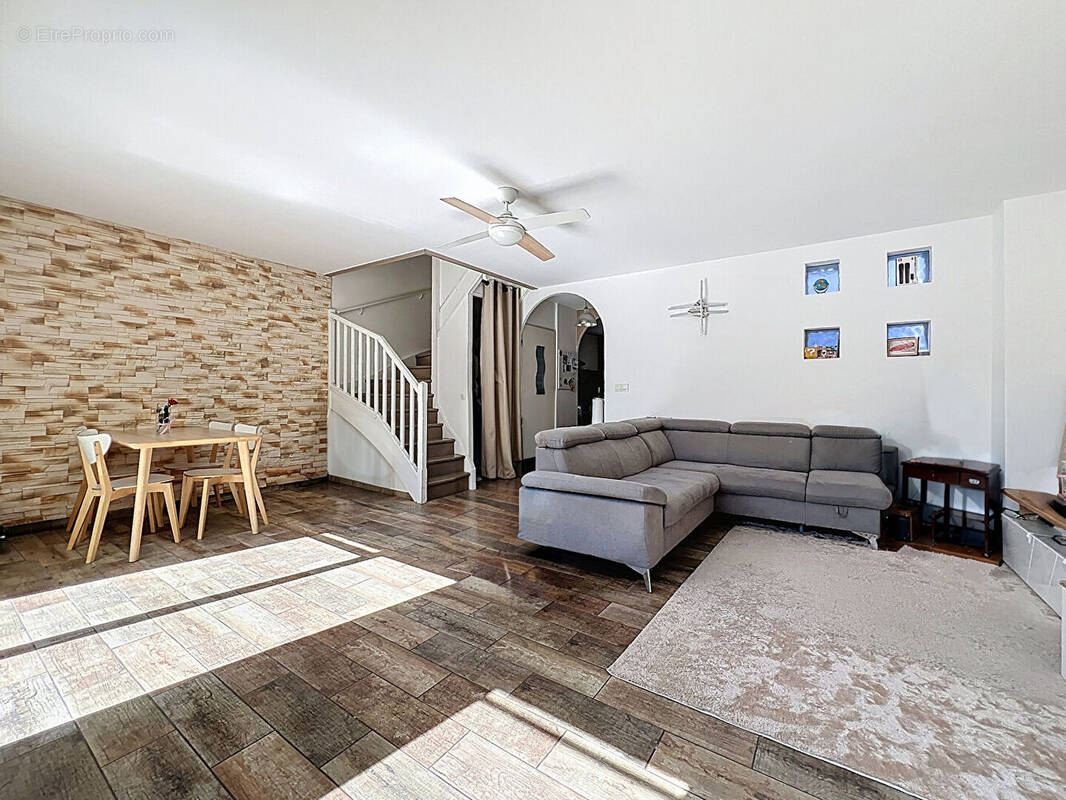 Maison à SAINT-ORENS-DE-GAMEVILLE