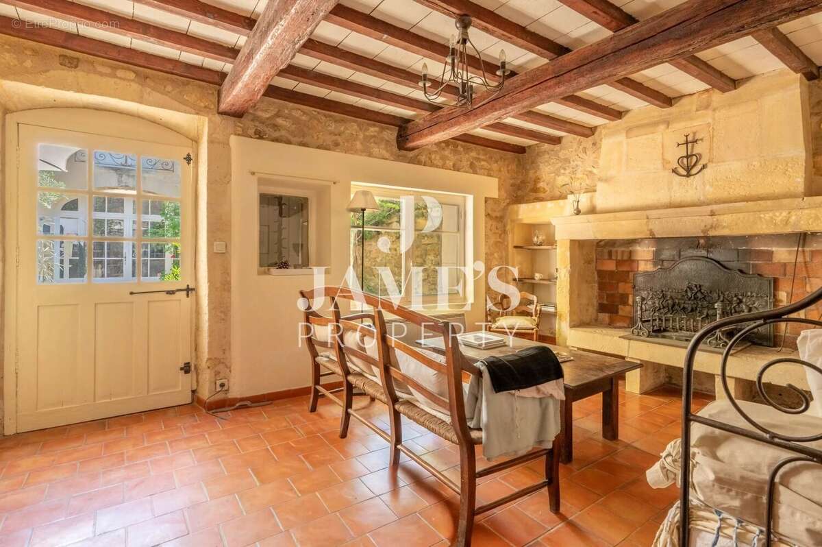 Maison à Paradou  - photo 4