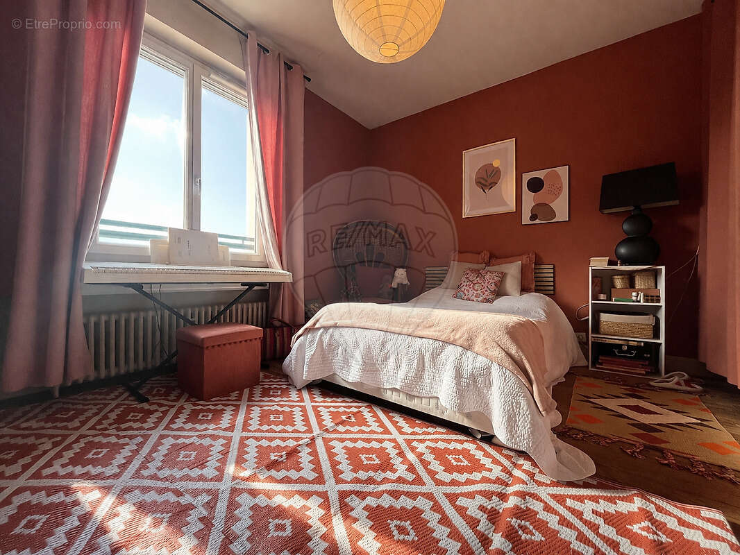 Appartement à VERNEUIL-EN-HALATTE
