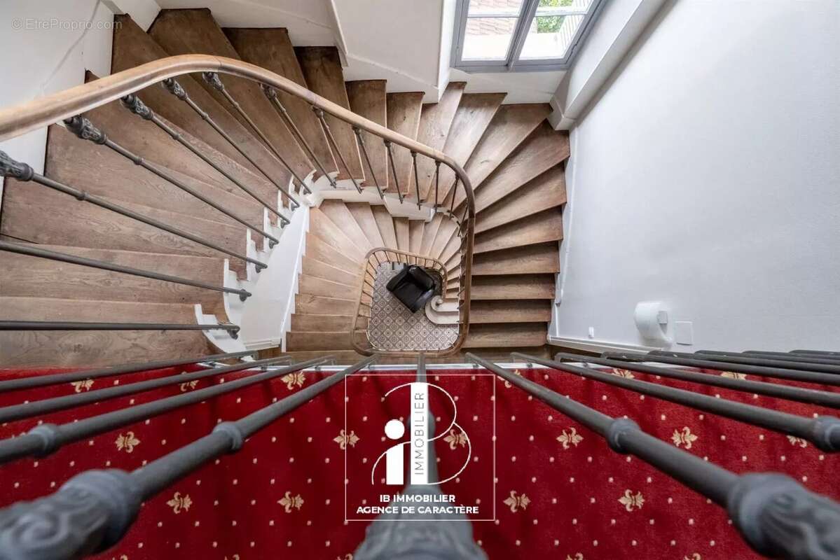 Maison à FONTAINEBLEAU