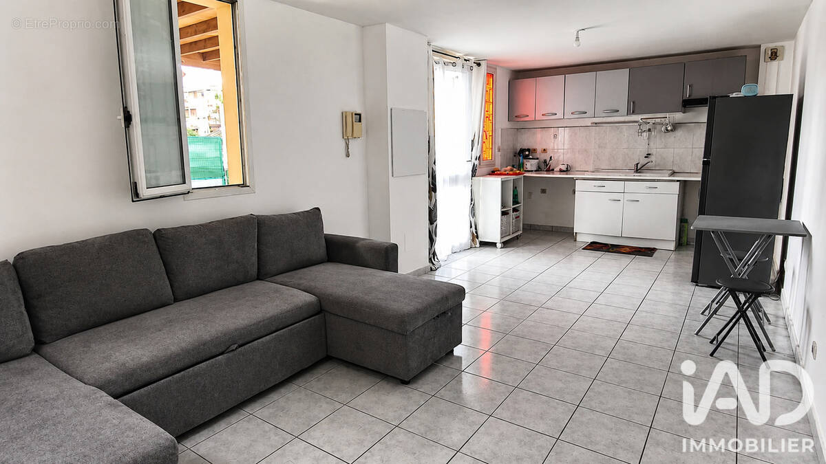 Photo 1 - Appartement à SAINT-DENIS