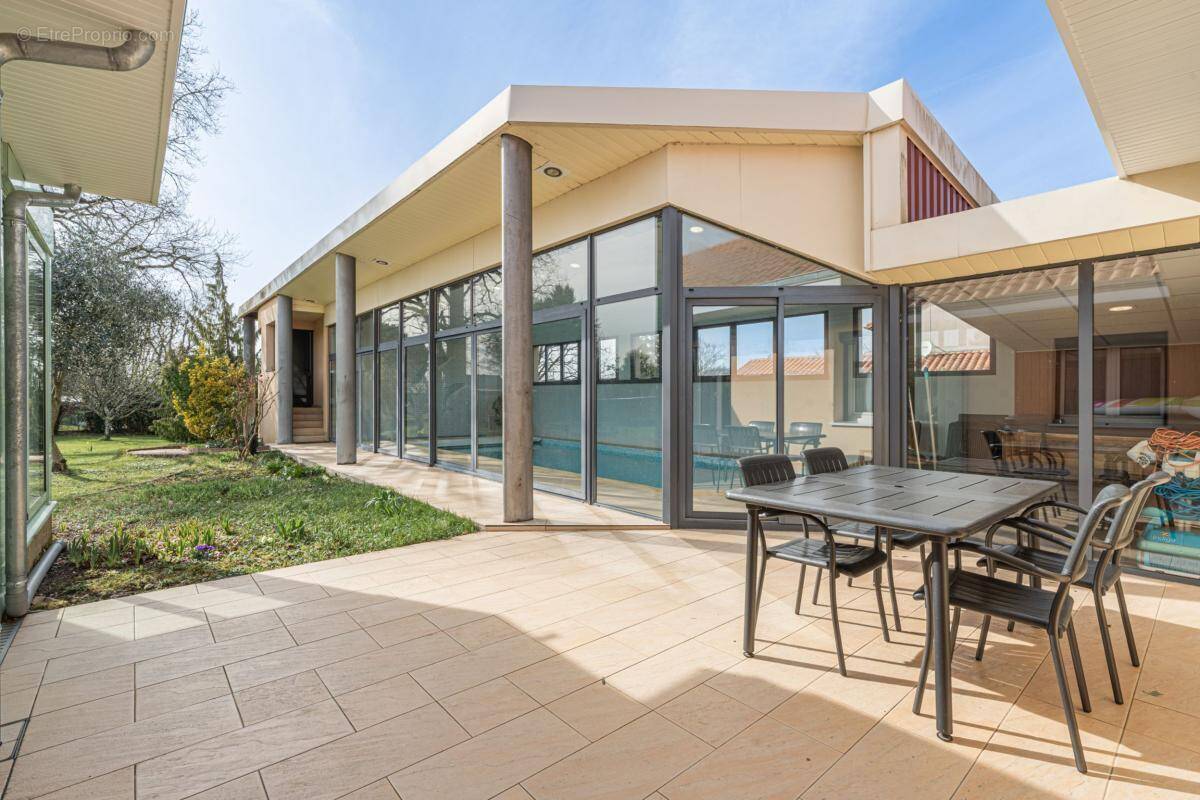 Maison à SAINT-JUNIEN