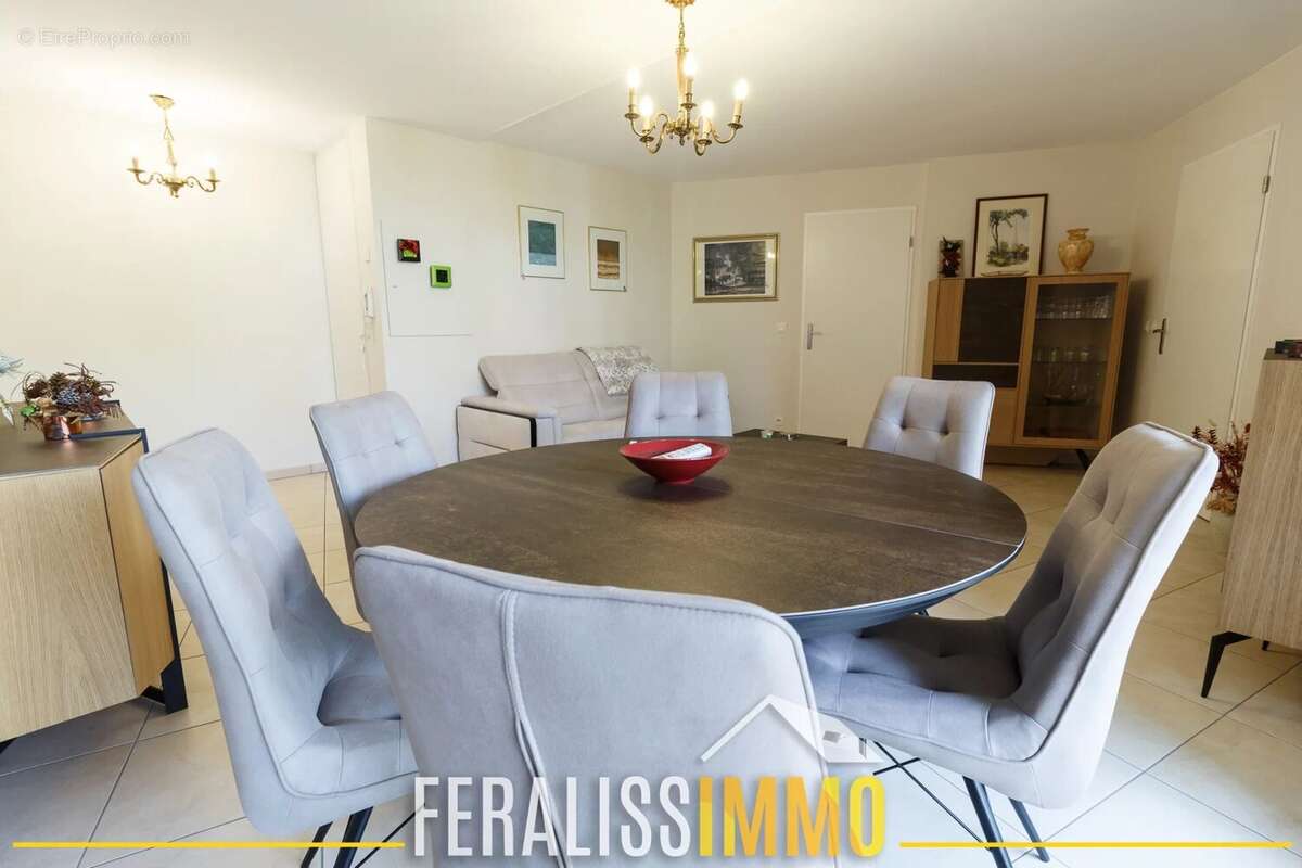 Appartement à VAUREAL