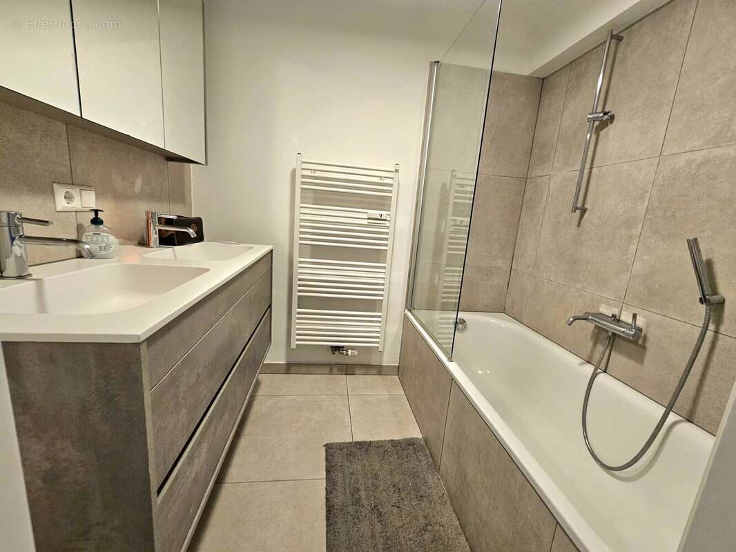 Appartement à ARVIEU