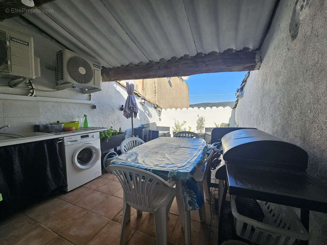 Maison à REGUSSE